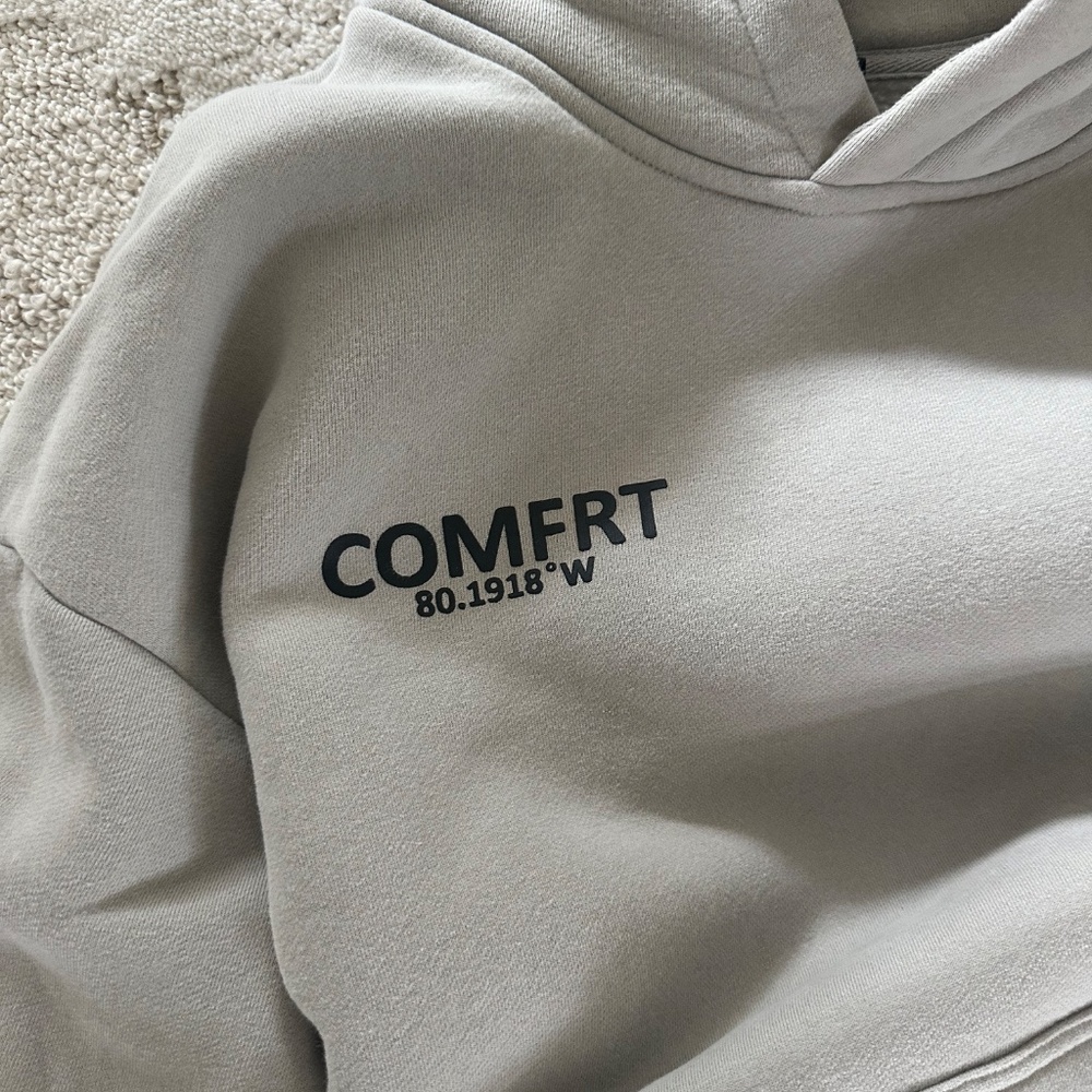 COMFRT hoodie set - Picture 3 of 6